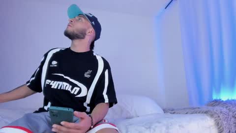    online show from 01-09-25, 05:02