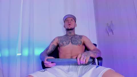    online show from 10-07-25, 03:42