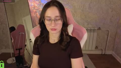 Kiki online show from 02-15-26, 07:51