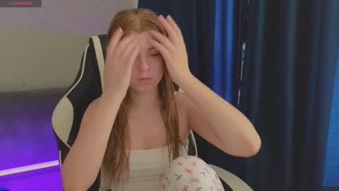 Molly   Emily online show from 10-08-25, 10:13