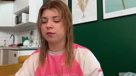 Molly   Emily online show from 03-28-26, 10:15