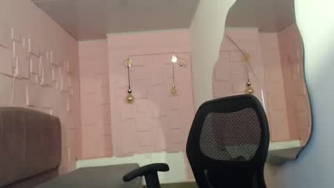 Jalina online show from 10-19-25, 01:23