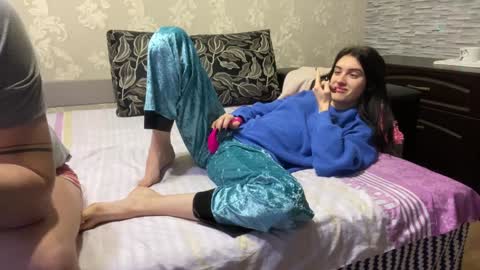  krisvanessa  online show from 12-05-24, 12:00