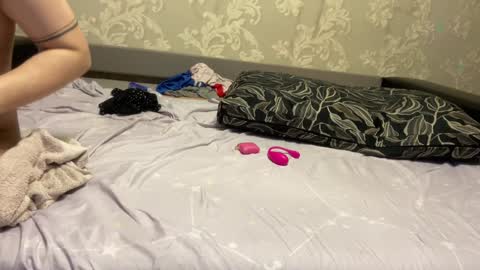  krisvanessa  online show from 01-31-25, 01:34