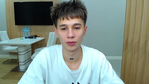 Snapshot of _kurt chatting on 12-11-24, 03:02 Kurt online show from 12-11-24, 03:02