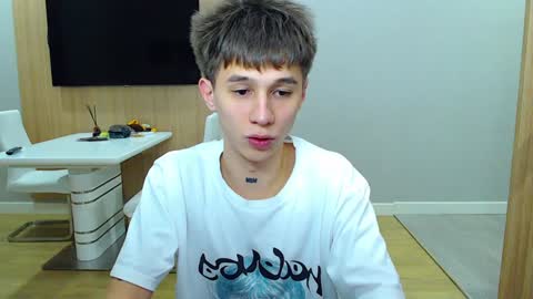 Snapshot of _kurt chatting on 12-21-24, 09:58 Kurt online show from 12-21-24, 09:58