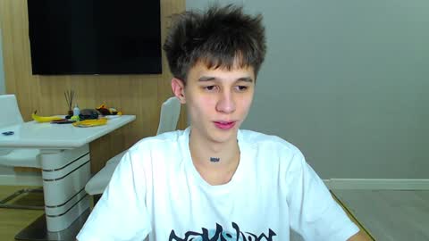 Snapshot of _kurt chatting on 12-24-24, 11:11 Kurt online show from 12-24-24, 11:11