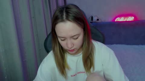 _lalune_ online show from 01-19-25, 10:28