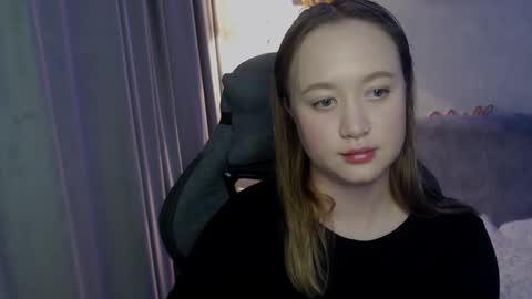 _lalune_ online show from 09-22-25, 05:04