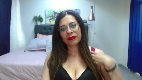 Snapshot of _lara1 chatting on 01-08-25, 07:34 paulina online show from 01-08-25, 07:34