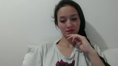 Snapshot of _laureneyes chatting on 12-15-24, 11:20 Lauren 3 online show from 12-15-24, 11:20