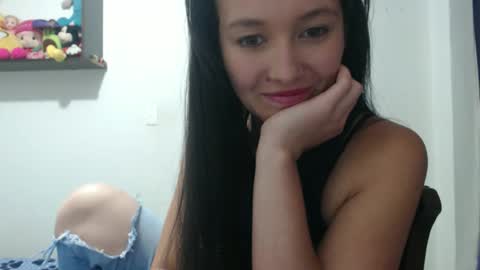 Snapshot of _laureneyes chatting on 09-13-25, 06:02 Lauren 3 online show from 09-13-25, 06:02