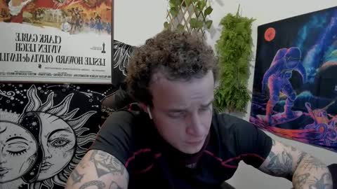 Snapshot of _layne chatting on 03-09-25, 09:25 Layne online show from 03-09-25, 09:25