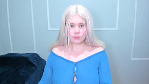 leana online show from 11-26-25, 02:18