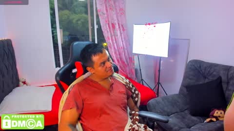 Snapshot of _leiablackley_ chatting on 12-05-24, 11:05 Sharon and Ed online show from 12-05-24, 11:05