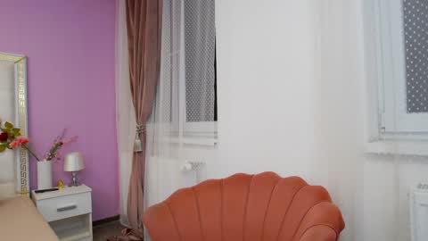 Lena Paul online show from 01-31-25, 05:53