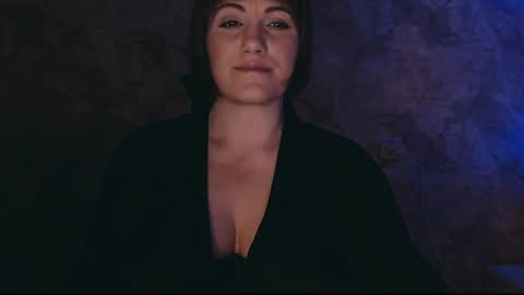 Snapshot of _letty_ chatting on 03-08-25, 10:13 Letty online show from 03-08-25, 10:13