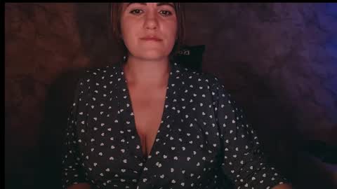 Snapshot of _letty_ chatting on 10-22-25, 01:28 Letty online show from 10-22-25, 01:28