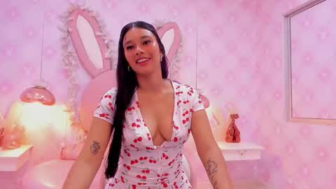 Snapshot of _lia_swan chatting on 10-18-25, 04:15  Lia Swan  online show from 10-18-25, 04:15