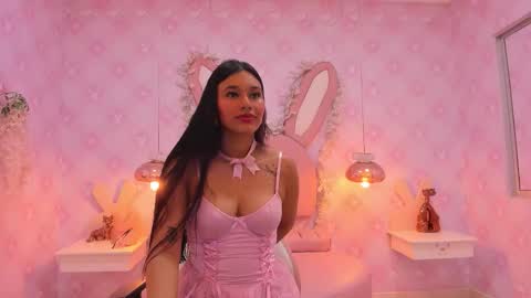 Snapshot of _lia_swan chatting on 10-19-25, 03:18  Lia Swan  online show from 10-19-25, 03:18