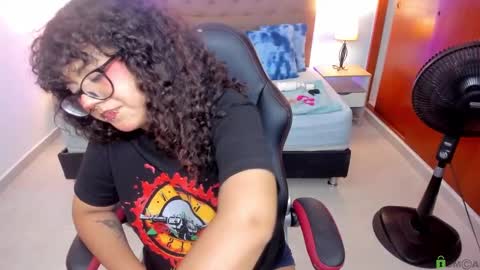 Liily online show from 09-19-25, 08:42