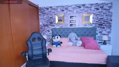 Liily online show from 11-06-25, 06:20