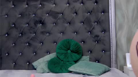 Snapshot of _lissa_ann_ chatting on 02-27-25, 08:53 Lisa online show from 02-27-25, 08:53