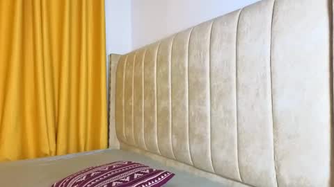 Snapshot of _littlevenus chatting on 12-13-25, 11:32 Littlevenus online show from 12-13-25, 11:32