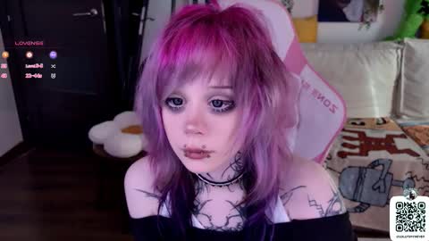 Snapshot of _lollyshy_ chatting on 09-09-25, 12:59 Lolly online show from 09-09-25, 12:59