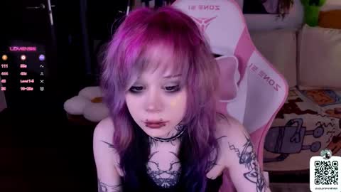 Snapshot of _lollyshy_ chatting on 09-15-25, 11:54 Lolly online show from 09-15-25, 11:54