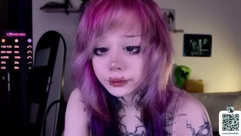 Snapshot of _lollyshy_ chatting on 09-23-25, 10:51 Lolly online show from 09-23-25, 10:51