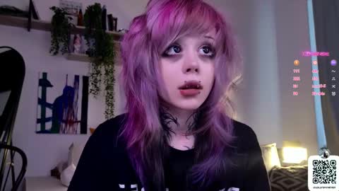Snapshot of _lollyshy_ chatting on 10-01-25, 10:32 Lolly online show from 10-01-25, 10:32