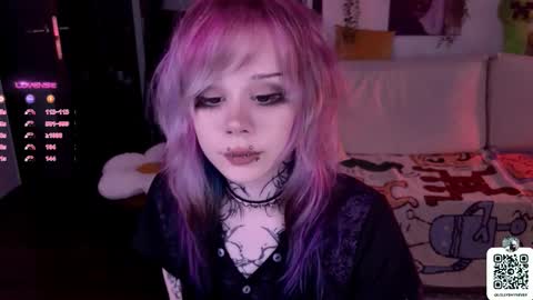 Snapshot of _lollyshy_ chatting on 10-08-25, 11:08 Lolly online show from 10-08-25, 11:08
