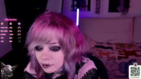 Snapshot of _lollyshy_ chatting on 10-20-25, 01:00 Lolly online show from 10-20-25, 01:00
