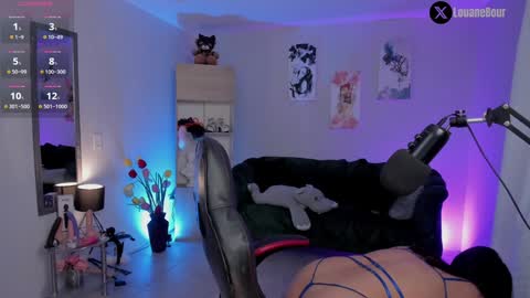 Snapshot of _louane_bour chatting on 01-04-25, 05:58  Laura  Independent Model  online show from 01-04-25, 05:58