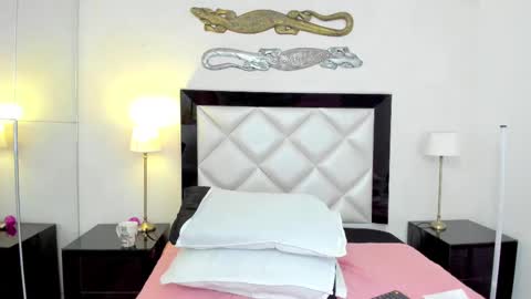 Snapshot of _luna__sweet_ chatting on 02-23-25, 06:07 luna sweet online show from 02-23-25, 06:07