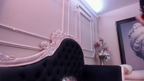 Snapshot of _luna_dupont_ chatting on 12-12-24, 12:22 Luna online show from 12-12-24, 12:22