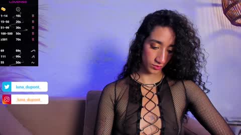 Snapshot of _luna_dupont_ chatting on 12-23-24, 03:23 Luna online show from 12-23-24, 03:23