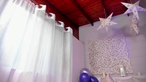 Snapshot of _luna_dupont_ chatting on 02-07-25, 12:28 Luna online show from 02-07-25, 12:28