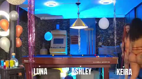 Snapshot of _luna_dupont_ chatting on 02-15-25, 09:26 Luna online show from 02-15-25, 09:26