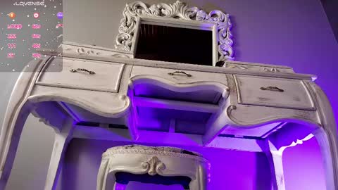 Snapshot of _luna_dupont_ chatting on 03-03-25, 11:55 Luna online show from 03-03-25, 11:55