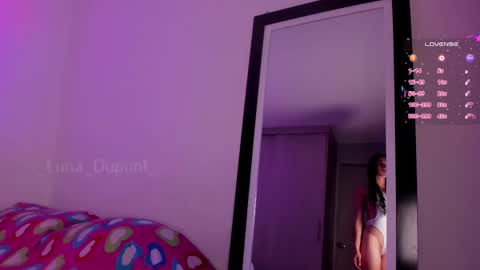 Snapshot of _luna_dupont_ chatting on 09-19-25, 08:09 Luna online show from 09-19-25, 08:09