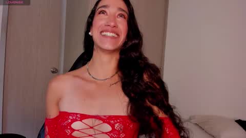 Snapshot of _luna_dupont_ chatting on 10-28-25, 01:36 Luna online show from 10-28-25, 01:36