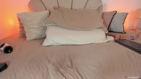 Snapshot of _luuciana_ chatting on 06-25-26, 05:12 _luuciana_ online show from 06-25-26, 05:12