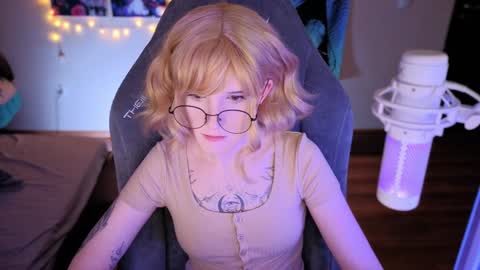 Mariko online show from 01-26-25, 02:52