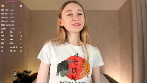 Snapshot of _marvelous_time_ chatting on 11-08-25, 03:07 Gwen online show from 11-08-25, 03:07