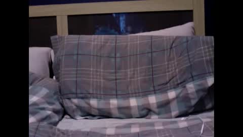 _maverick1985_ online show from 01-12-25, 04:18