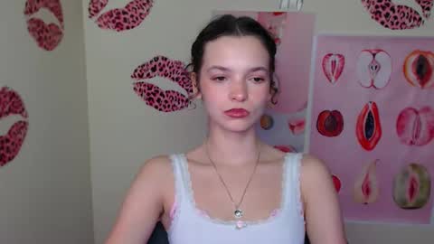 Susie online show from 12-16-25, 01:27