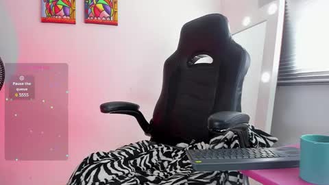 Snapshot of _megganjobs chatting on 12-16-24, 05:11 Juli online show from 12-16-24, 05:11