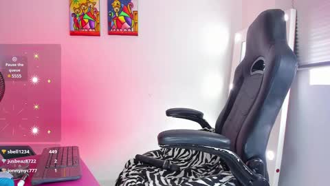 Snapshot of _megganjobs chatting on 01-22-25, 01:53 Juli online show from 01-22-25, 01:53